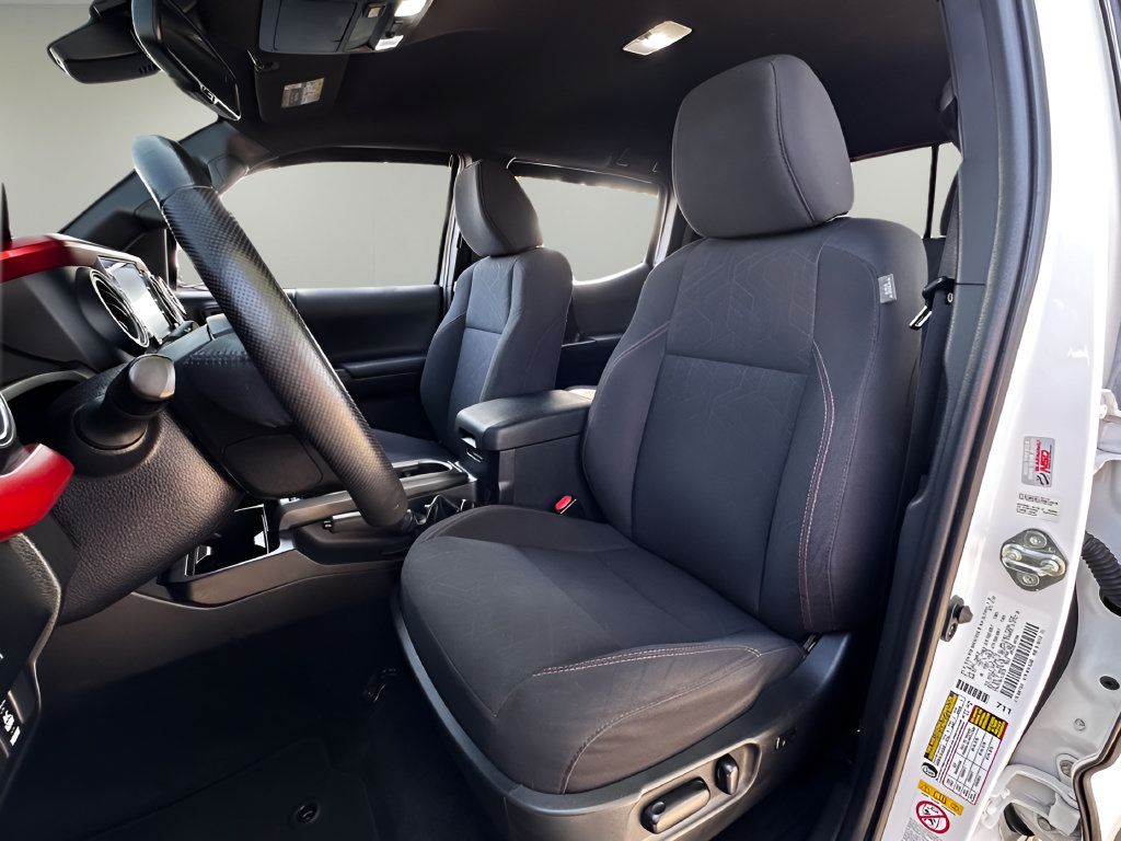 Used 2020 Toyota Tacoma TRD Sport RWD image 6