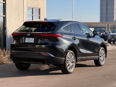 Used 2021 Toyota Venza XLE w/ Softex Package image 5