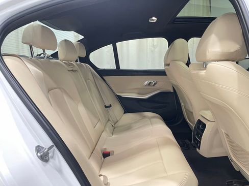 Used 2019 BMW 330i xDrive Sedan w/ Convenience Package image 31