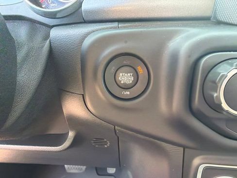 Used 2021 Jeep Gladiator Mojave AWD/4WD image 35