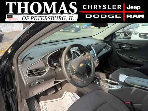 Used 2025 Chevrolet Malibu LT FWD image 11