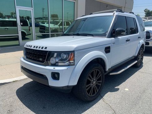 Used 2015 Land Rover LR4 HSE LUX AWD/4WD image 2