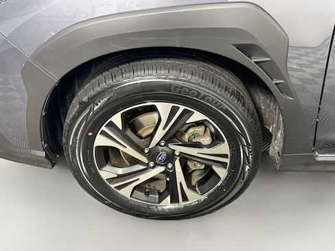 Used 2024 Subaru Crosstrek 2.0i Premium AWD/4WD image 4