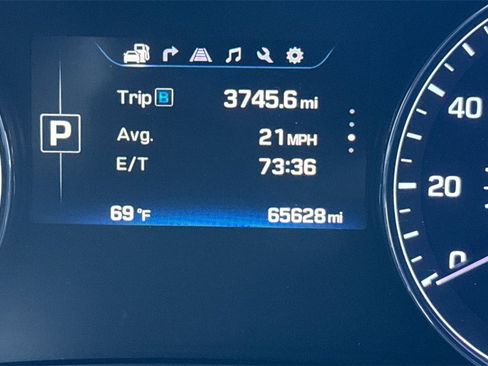 Used 2017 Genesis G80 3.8 image 25