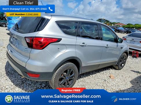 Used 2019 Ford Escape SE FWD image 4