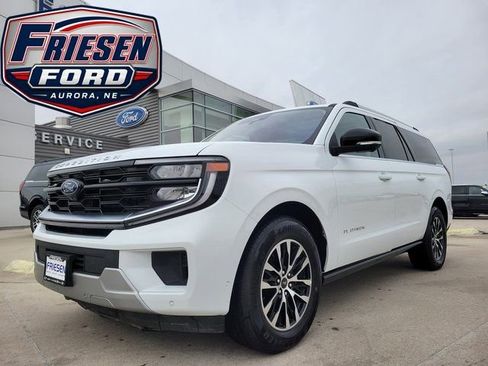Used 2025 Ford Expedition Max Platinum AWD/4WD image 1