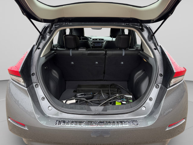 Used 2018 Nissan Leaf SL w/ SL Technology Package FWD image 19