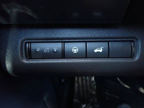 Used 2023 Nissan Pathfinder SL AWD/4WD image 26