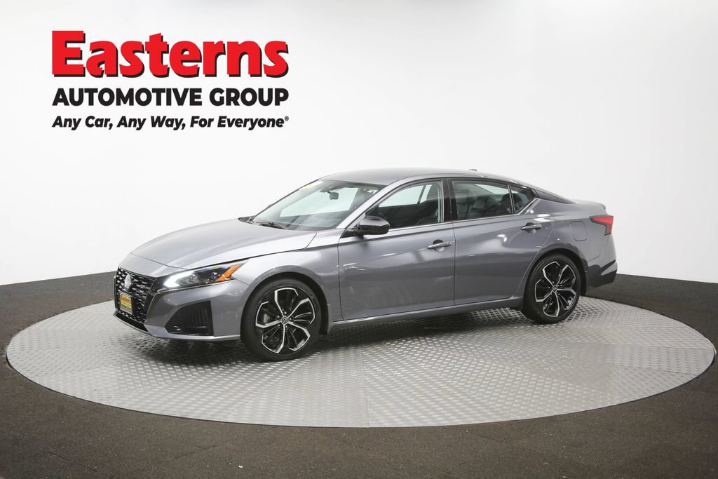 Used 2023 Nissan Altima 2.5 SR FWD image 58