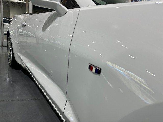 Used 2016 Chevrolet Camaro SS RWD image 17