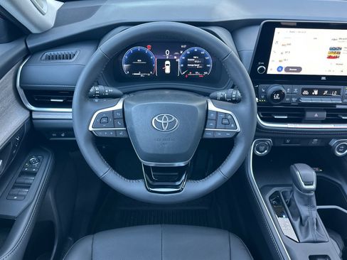 Certified 2026 Toyota Grand Highlander FWD image 14