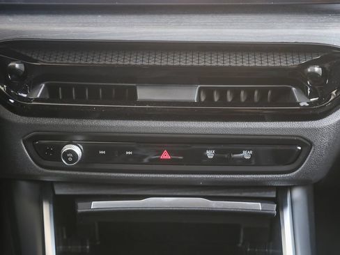 New 2026 BMW 330i Sedan RWD image 10