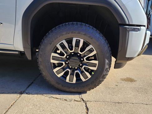 New 2026 GMC Sierra 2500 Denali Ultimate image 57