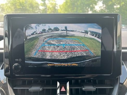 Used 2023 Toyota Corolla LE FWD image 17