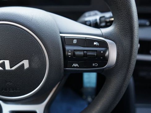 Used 2024 Kia Sportage LX image 32