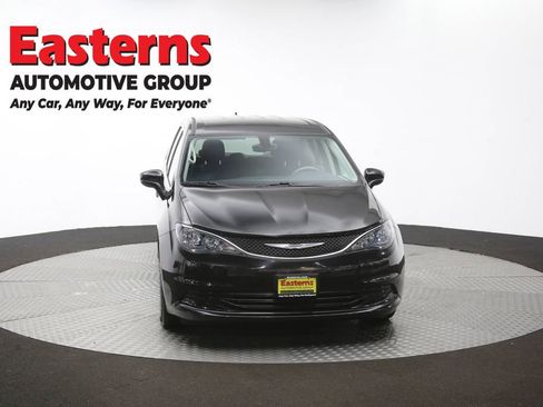 Used 2017 Chrysler Pacifica LX w/ Tire & Wheel Group FWD image 50