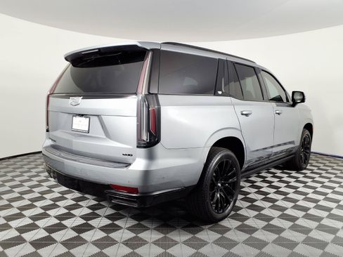 Certified 2023 Cadillac Escalade Sport Platinum w/ LPO, ONYX Package AWD/4WD image 4