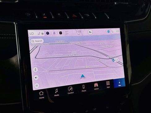Certified 2025 Jeep Grand Cherokee L Limited w/ Luxury Tech Group II AWD/4WD image 17