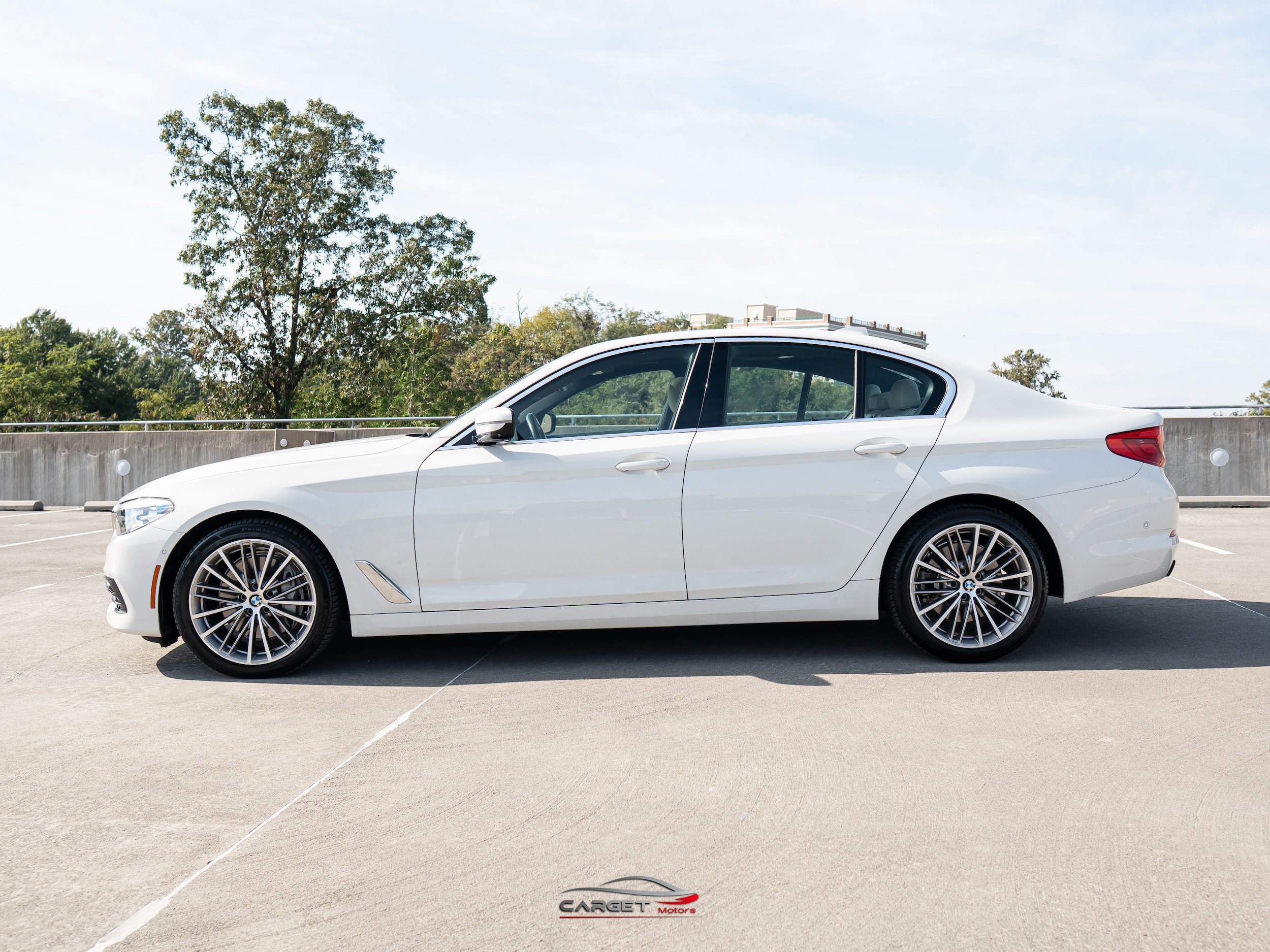 Used 2020 BMW 540i w/ Premium Package RWD image 4