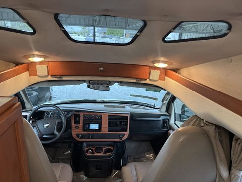 Used 2010 Chevrolet Express 3500 Extended w/ Power Package RWD image 57