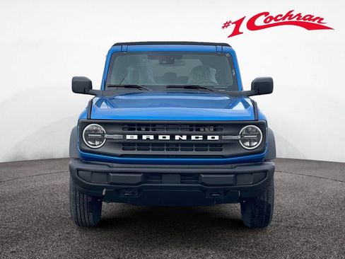 New 2025 Ford Bronco Base image 2