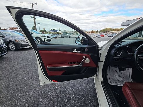 Used 2023 Kia Stinger GT-Line w/ Sun & Sound Package image 14