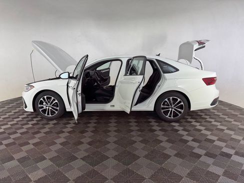 Used 2025 Volkswagen Jetta Sport FWD image 13