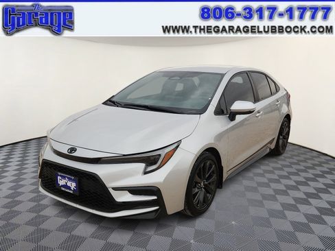 Used 2024 Toyota Corolla SE image 1