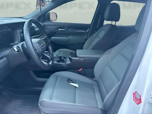 Used 2026 GMC Terrain AT4 w/ Convenience Package III AWD/4WD image 7