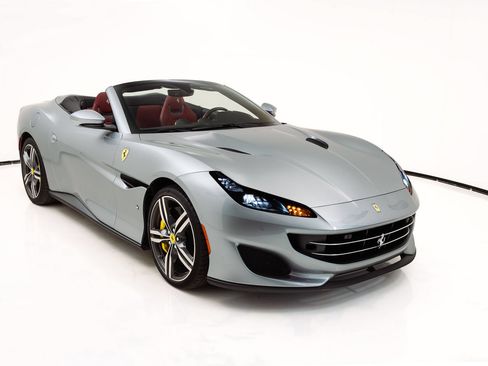 Certified 2019 Ferrari Portofino RWD image 1