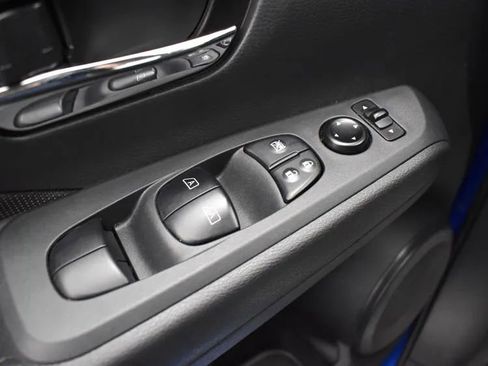 Used 2024 Nissan Kicks SV image 21