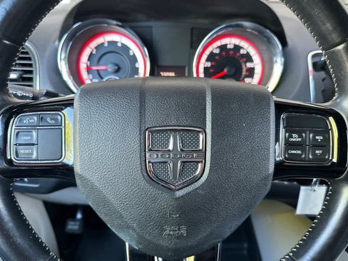 Used 2019 Dodge Grand Caravan SXT FWD image 25