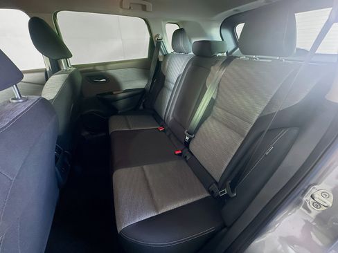 Used 2023 Nissan Rogue SV image 26