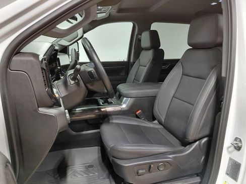 Used 2024 Chevrolet Silverado 2500 LTZ w/ LTZ Convenience Package AWD/4WD image 3