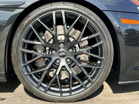 Used 2018 Audi R8 V10 w/ Black Optic Package image 14