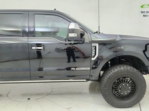 Used 2022 Ford F350 Platinum AWD/4WD image 7