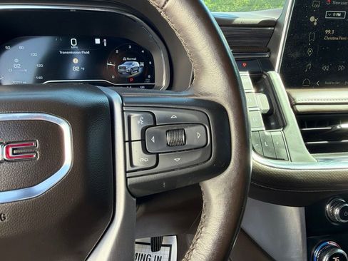 Used 2023 GMC Yukon SLT AWD/4WD image 35