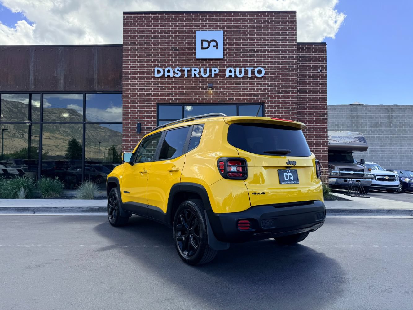 Used 2017 Jeep Renegade Altitude AWD/4WD image 6