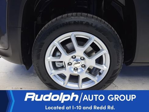 Used 2023 Jeep Renegade Latitude AWD/4WD image 28