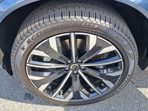 New 2026 Volvo XC90 B6 Ultra image 9