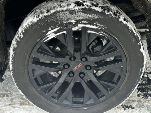 Used 2022 GMC Sierra 1500 Denali w/ Denali Premium Package image 4