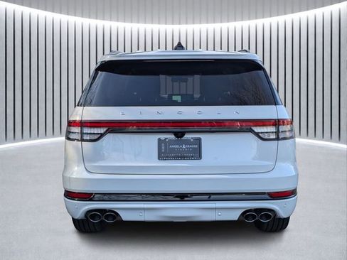 New 2026 Lincoln Aviator 2WD image 4