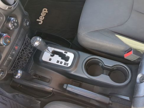 Used 2017 Jeep Wrangler Unlimited Sport w/ Quick Order Package 24S image 16