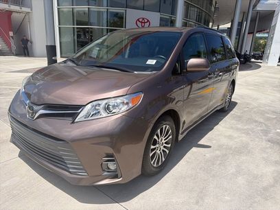 Used 2019 Toyota Sienna XLE w/ XLE Navigation Package