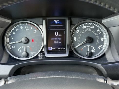 Used 2019 Toyota Tacoma TRD Off-Road image 17