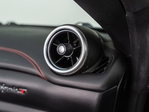 Used 2017 Ferrari California T RWD image 67
