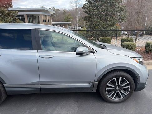 Used 2020 Honda CR-V Touring image 11