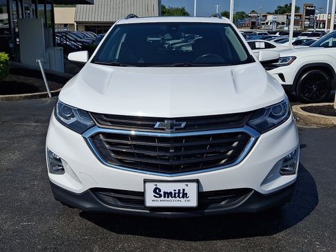 Used 2020 Chevrolet Equinox LT FWD image 2