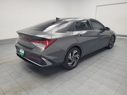 Used 2024 Hyundai Elantra SEL w/ Convenience Package FWD image 9