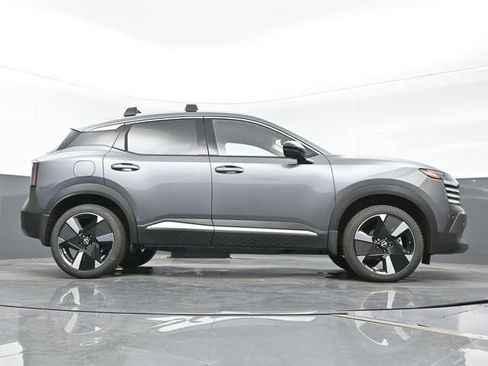 New 2026 Nissan Kicks SR w/ Cold Weather Package AWD/4WD image 26